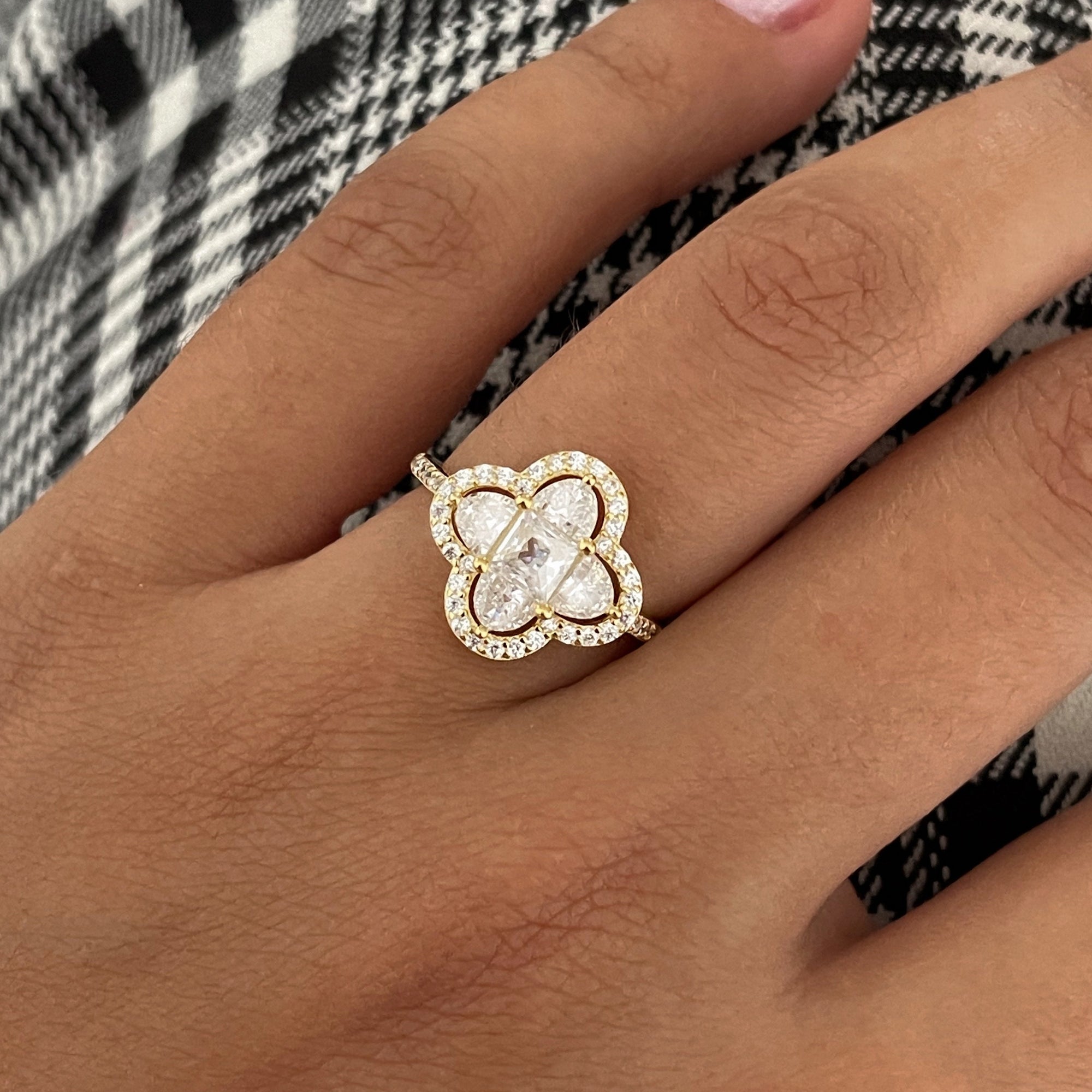 Infinity Clover Ring
