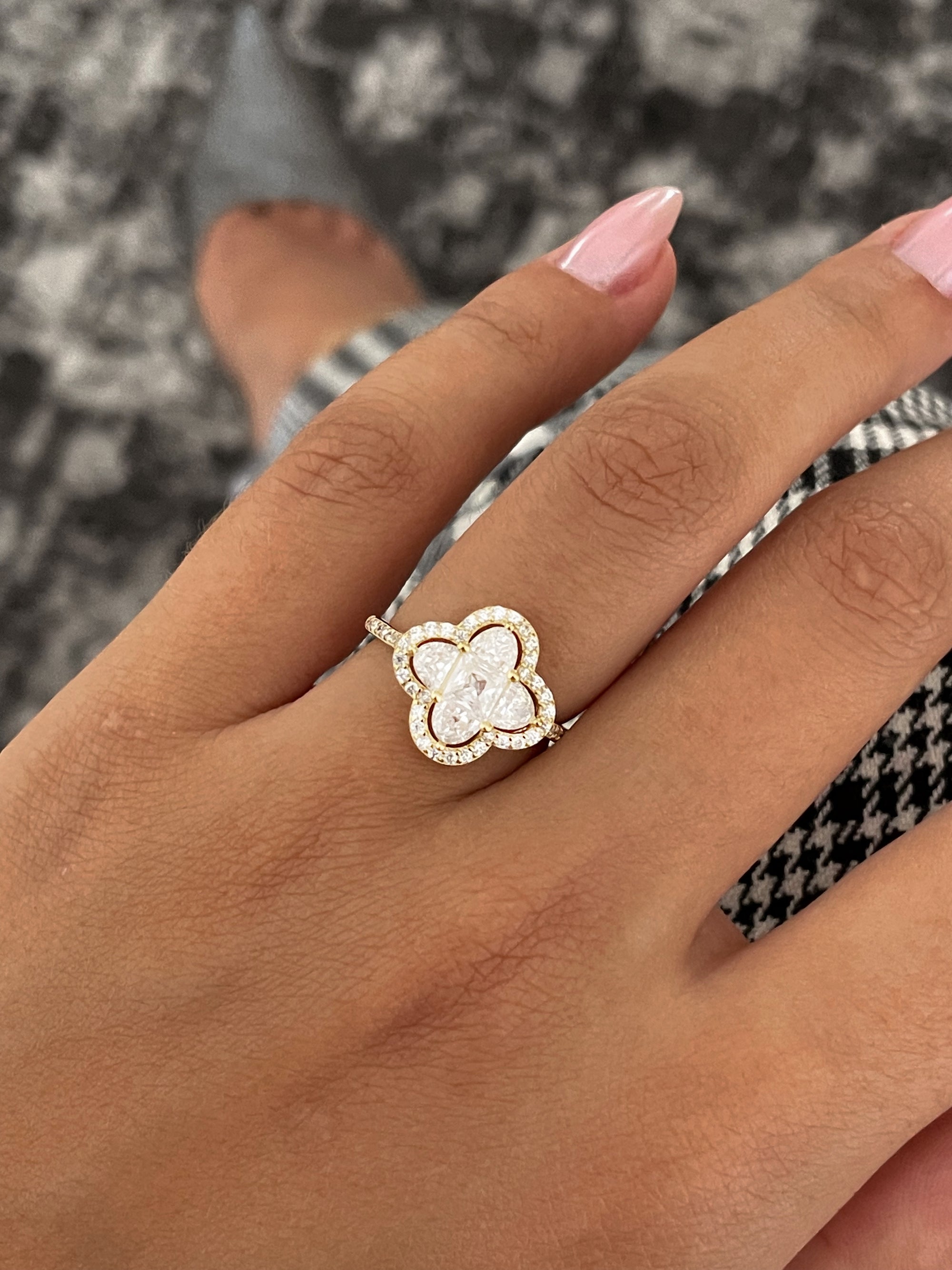 Infinity Clover Ring